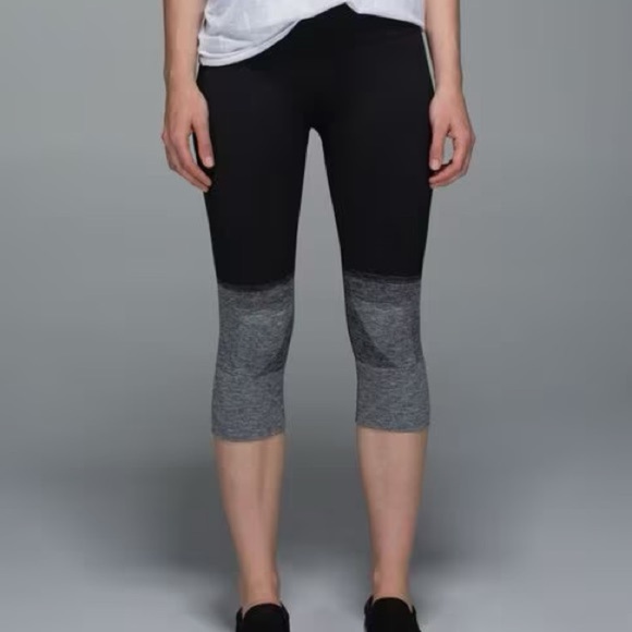 Lululemon Seamlessly Street Crop Yoga Leggings Black Gray Ombre Stretch Size 4 - Picture 1 of 11